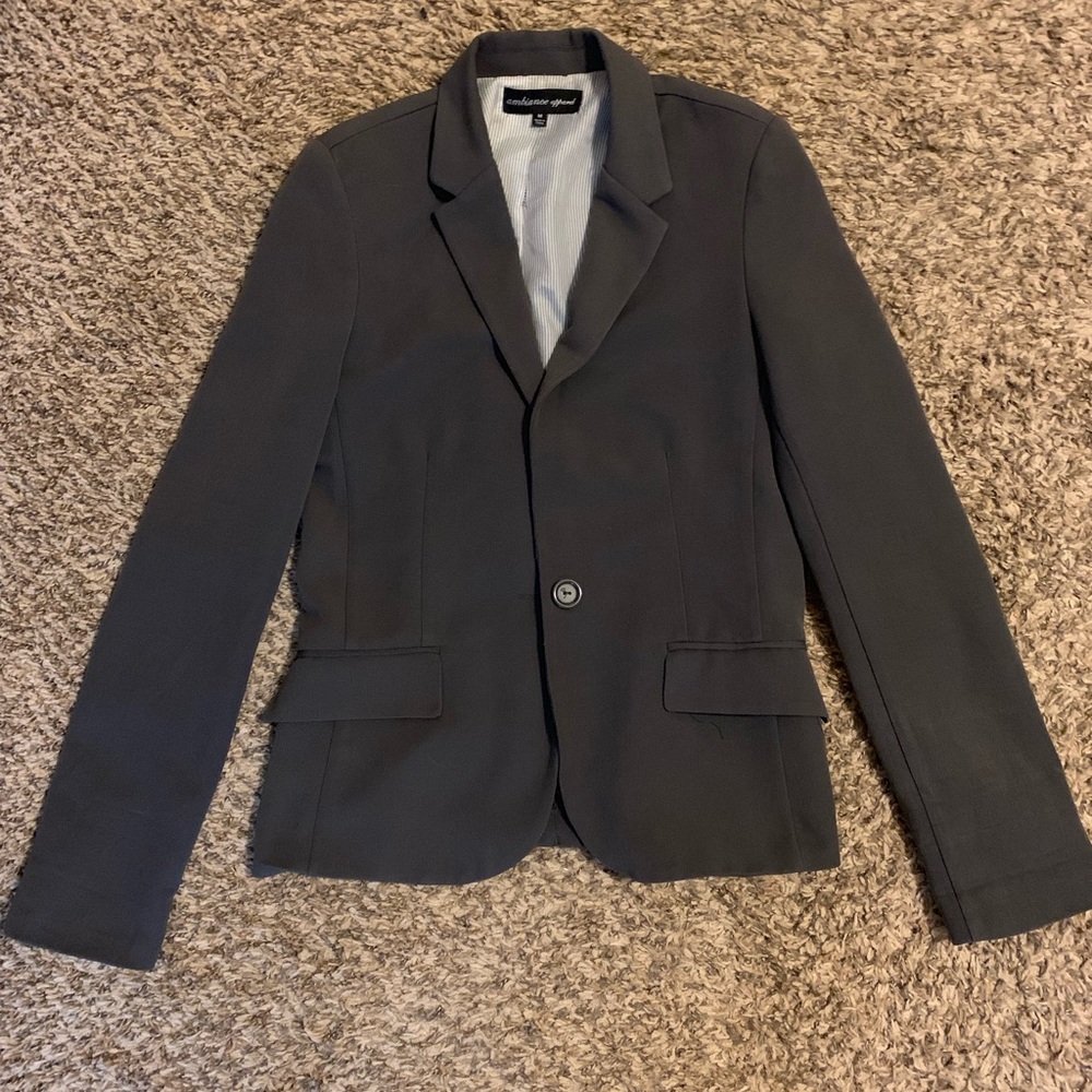 Grey blazer